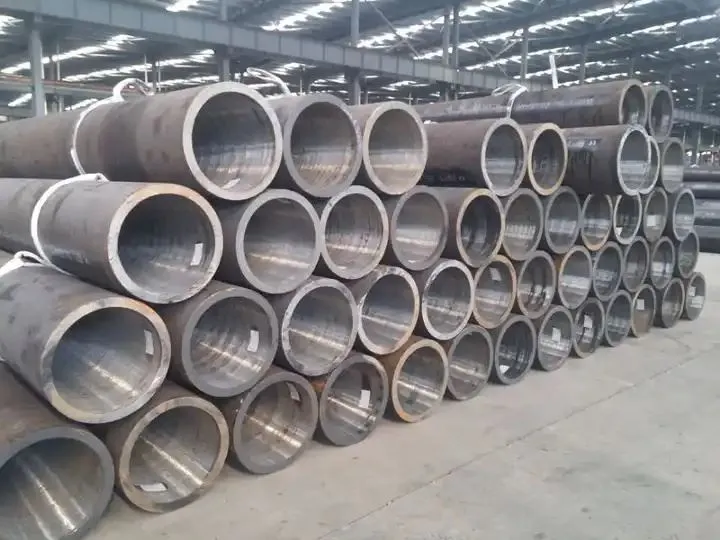 Tubo in carbonio ASTM A 106 Sch10