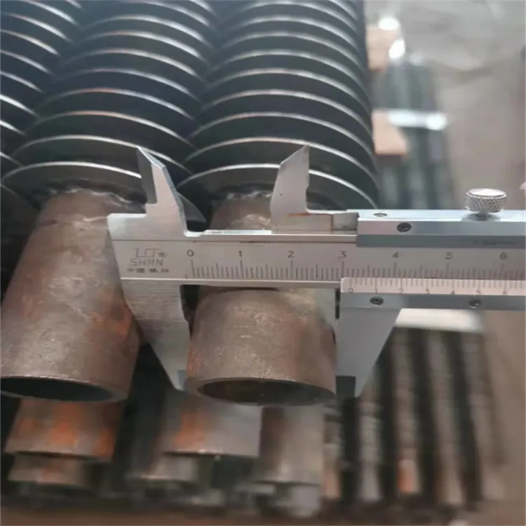 Tubo alettato termico