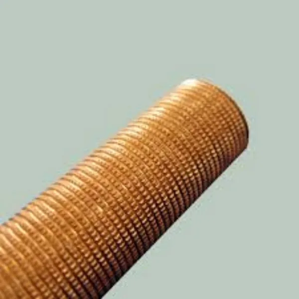 Tubo con aletta dentellata